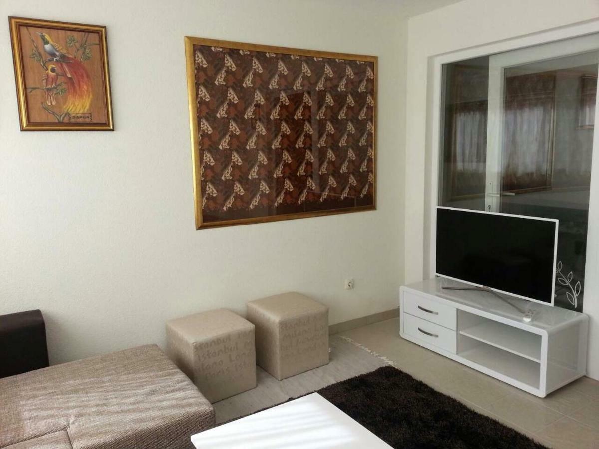 Kartini Apartment Nin Esterno foto