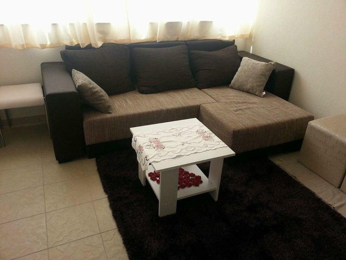 Kartini Apartment Nin Esterno foto