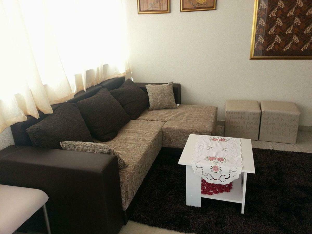 Kartini Apartment Nin Esterno foto